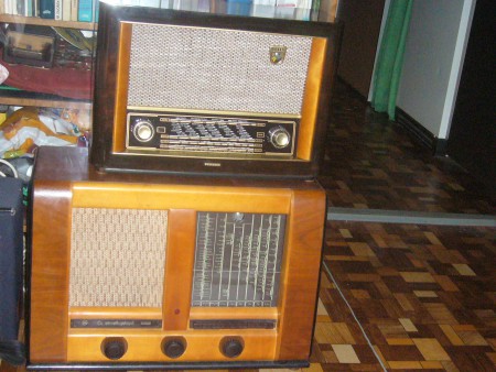 Tesla Popular a Largo retro úprava